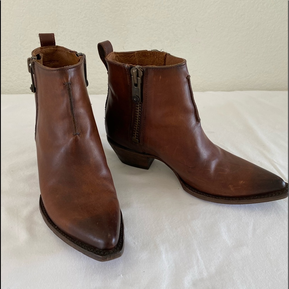 New condition Frye Sasha Motto Bootie